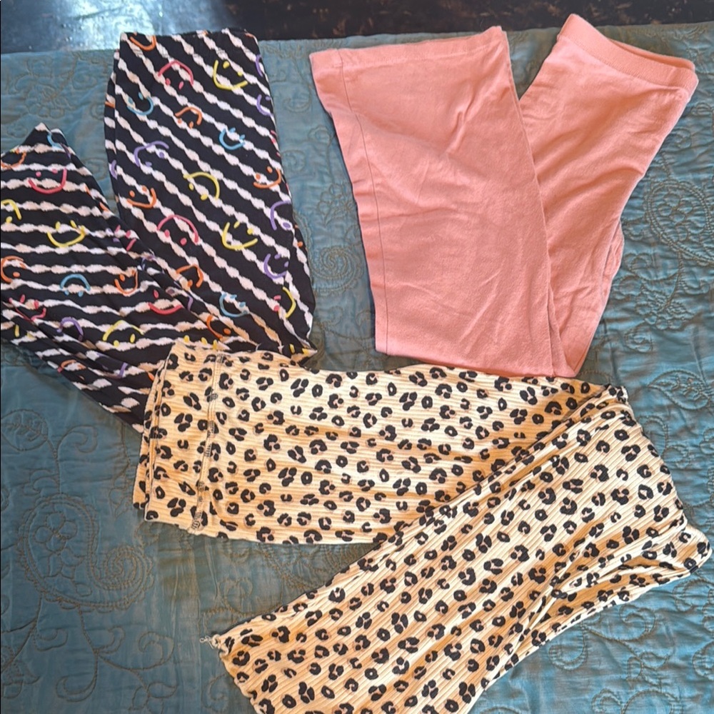 Colorful and Patterned Leggings Set